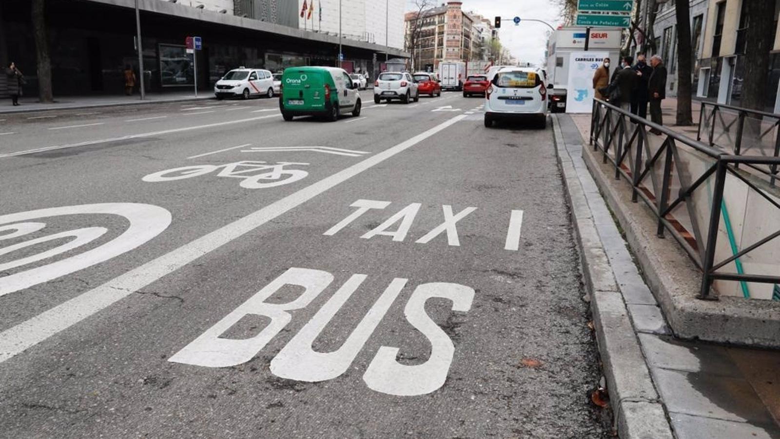 El carril de Plaza Castilla-Raimundo Fdez. Villaverde incrementará en 4.000 los usuarios de bici diarios en ese tramo