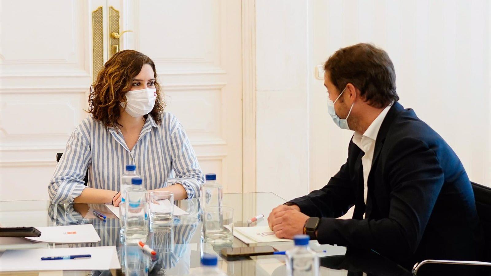 Díaz Ayuso se reúne con los alcaldes de Torrejón, Villaconejos y San Lorenzo de El Escorial