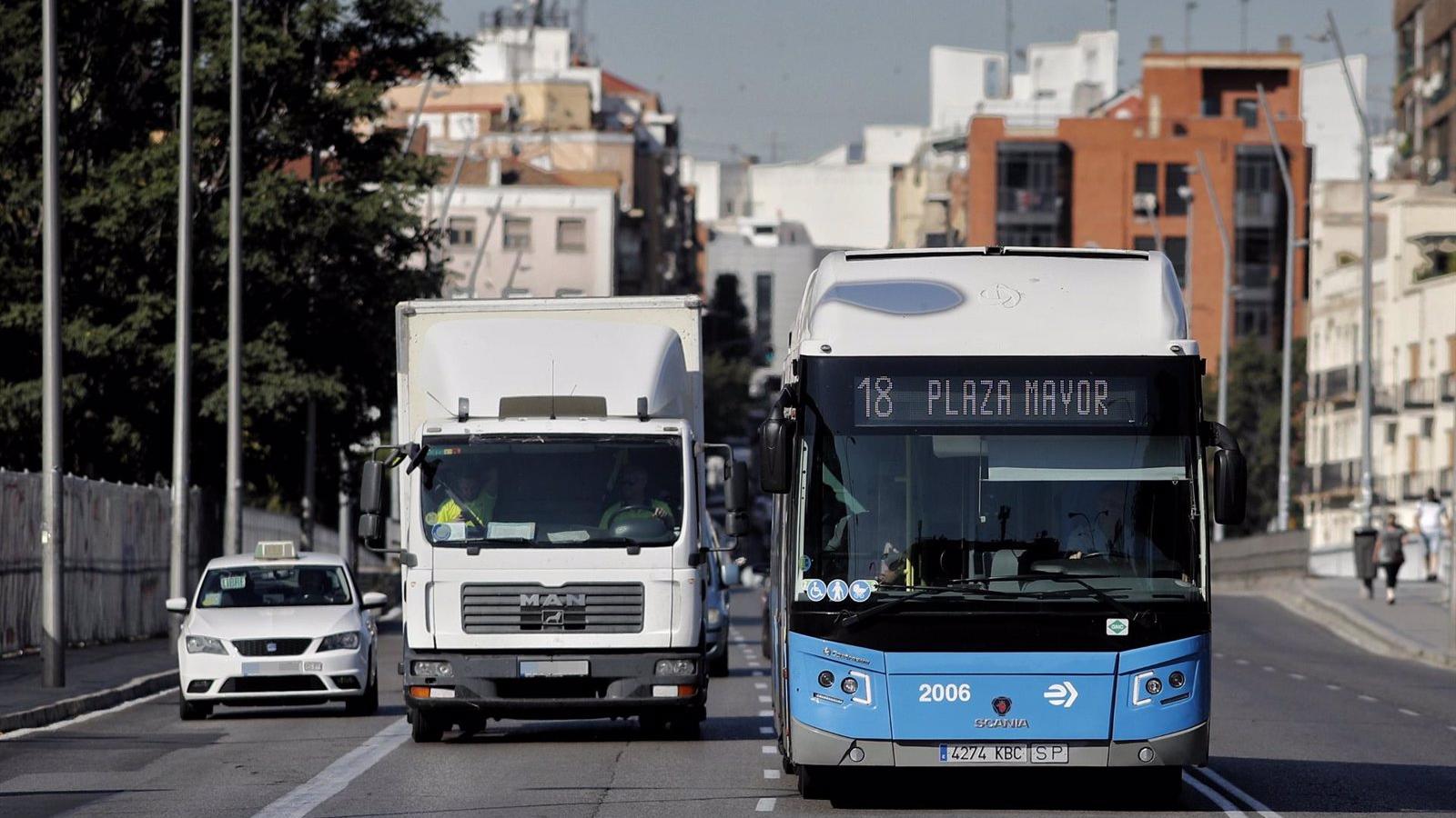 Arroyo del Fresno y Sanchinarro estrenan conexión por la línea 170 de autobús