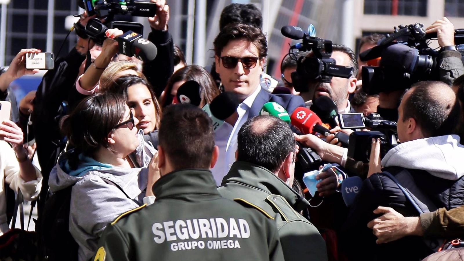 El juez Adolfo Carretero retira el pasaporte a Luis Medina y a Alberto Luceño