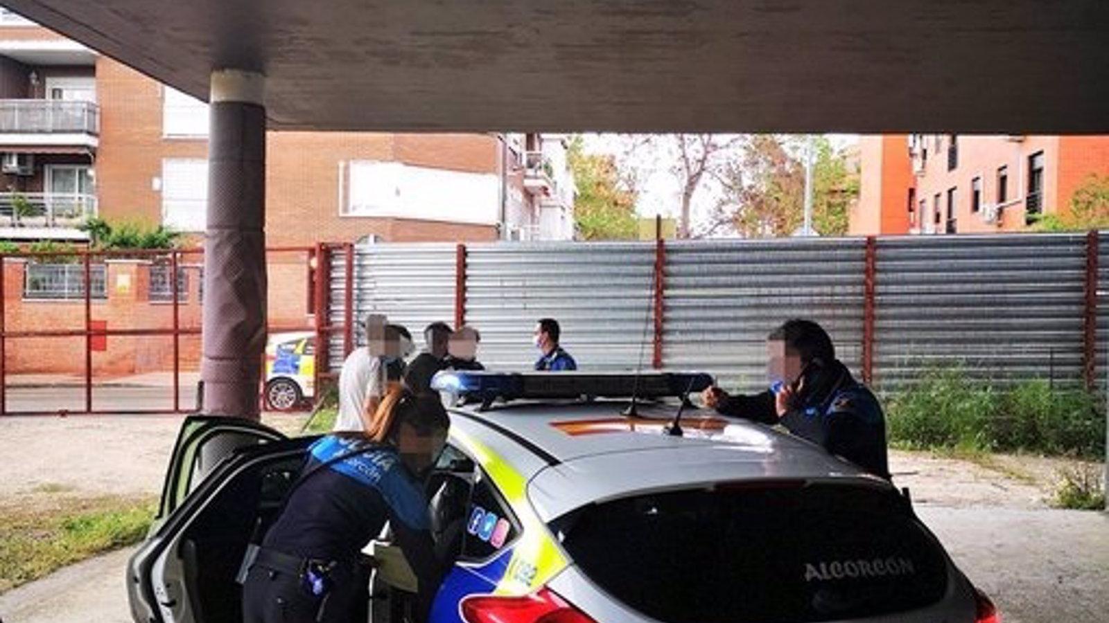Policía Municipal pilla a un grupo de personas que había accedido a las instalaciones del CREAA de Alcorcón