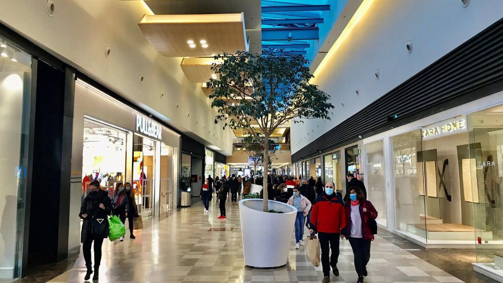 La Policía abre una nueva hipótesis en el apuñalamiento del domingo en un centro comercial de Vallecas