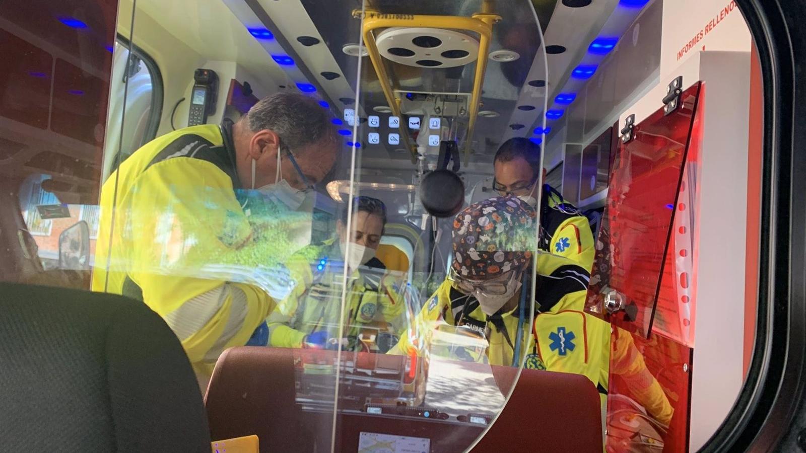 Trasladado al hospital un hombre herido grave por arma blanca en Madrid