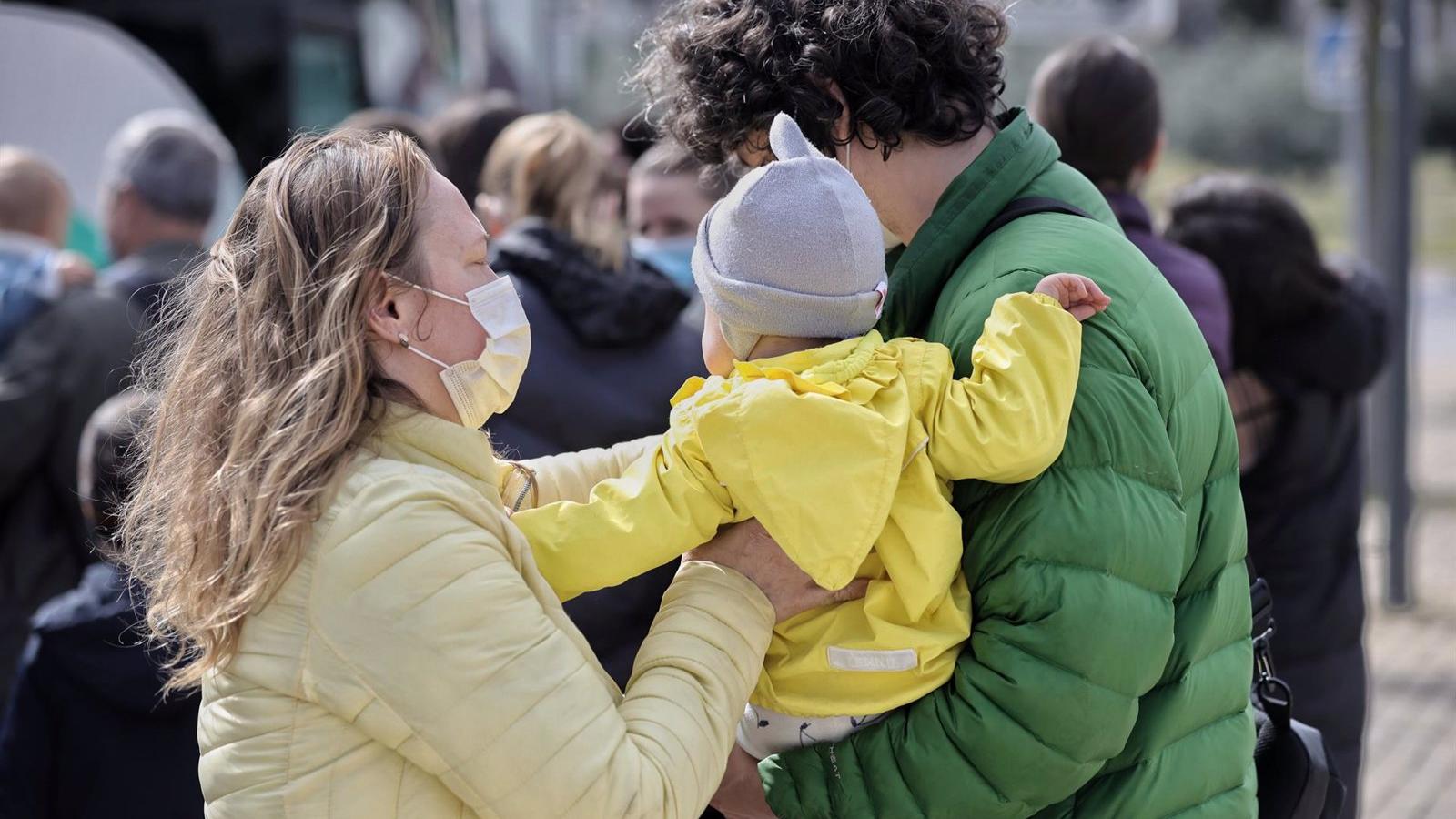 Alrededor de 1.800 desplazados ucranianos ya han conseguido trabajo en España