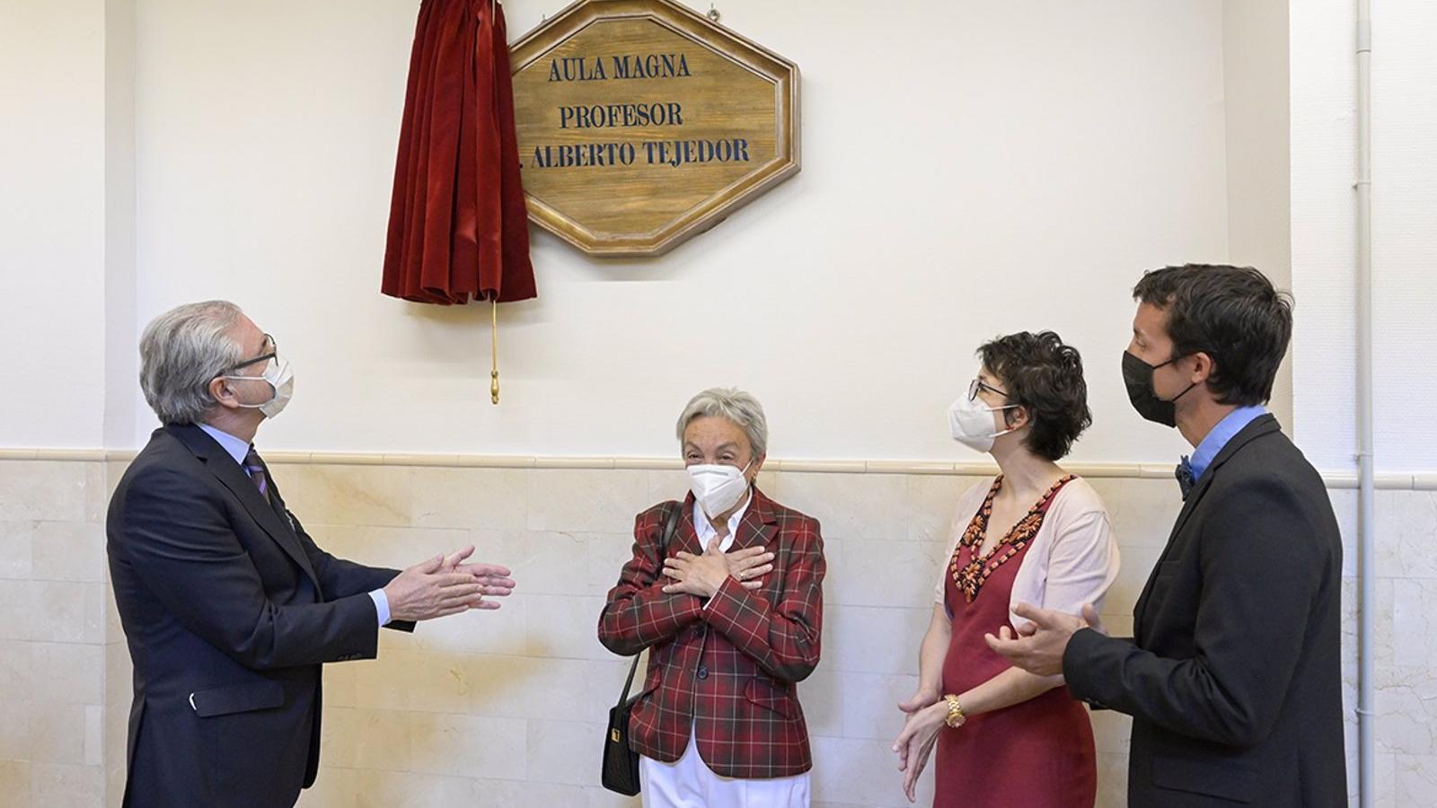 El Gregorio Marañón y la UCM rinden homenaje al nefrólogo Alberto Tejedor, que dará nombre al Aula Magna del hospital