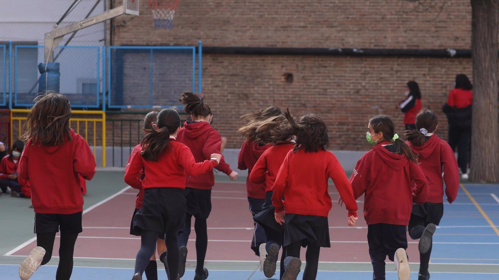 El Gobierno regional aprueba el decreto que pretende mantener "la calidad educativa" ante la 'Ley Celaá'