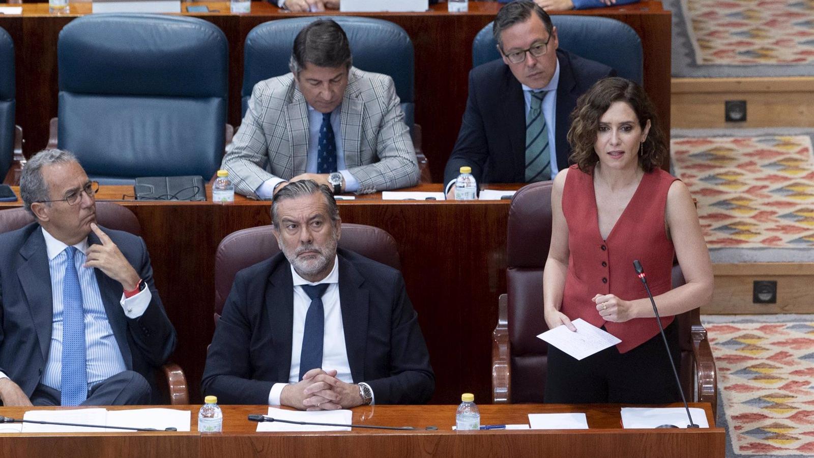 García defiende regular el cannabis y Ayuso contesta que las drogas son "un atentado contra la salud" 