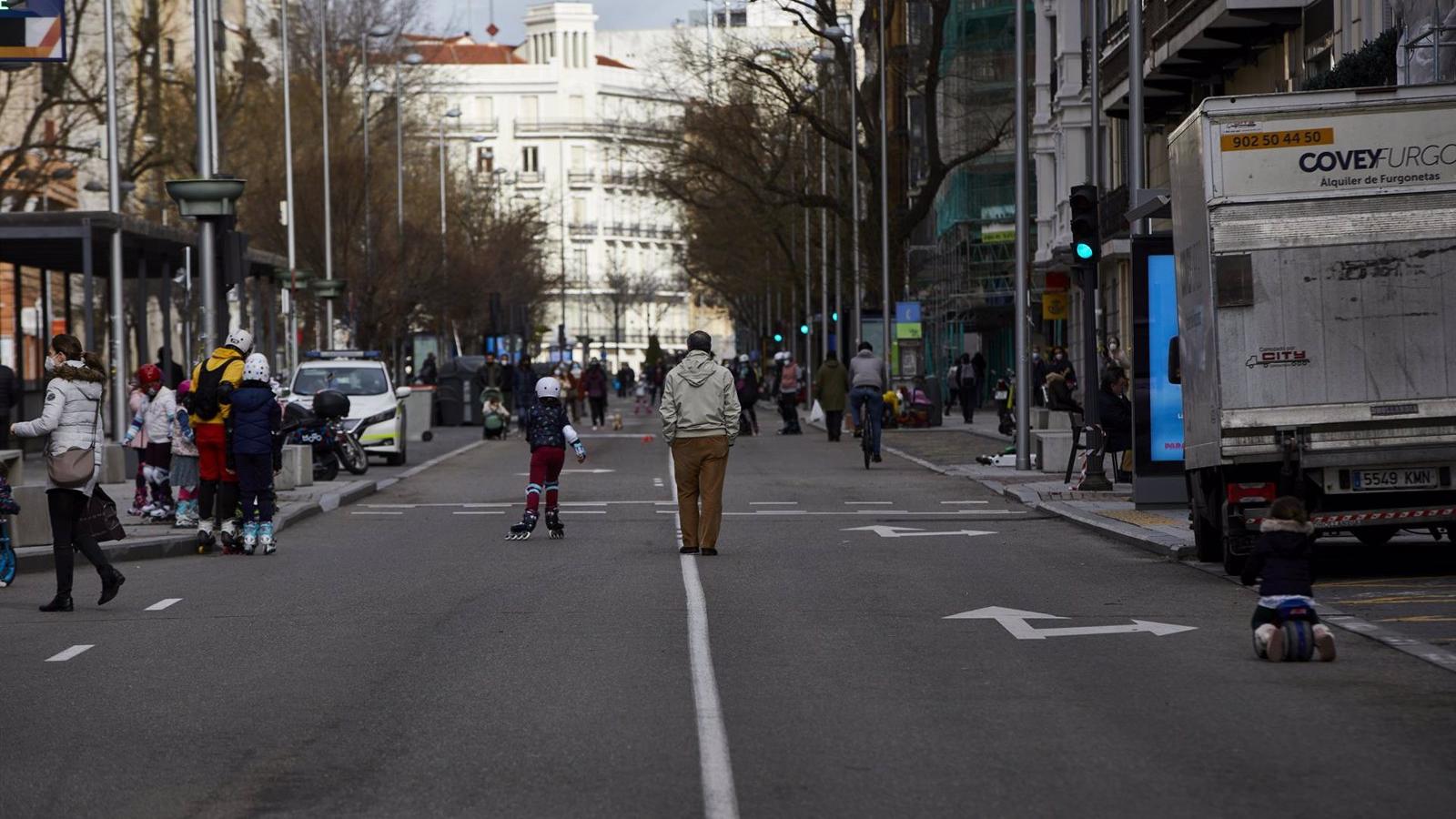 La plaza de Santa Ana, Salesas y Fuencarral, entre las 30 ubicaciones de Centro que tendrán contenedores soterrados