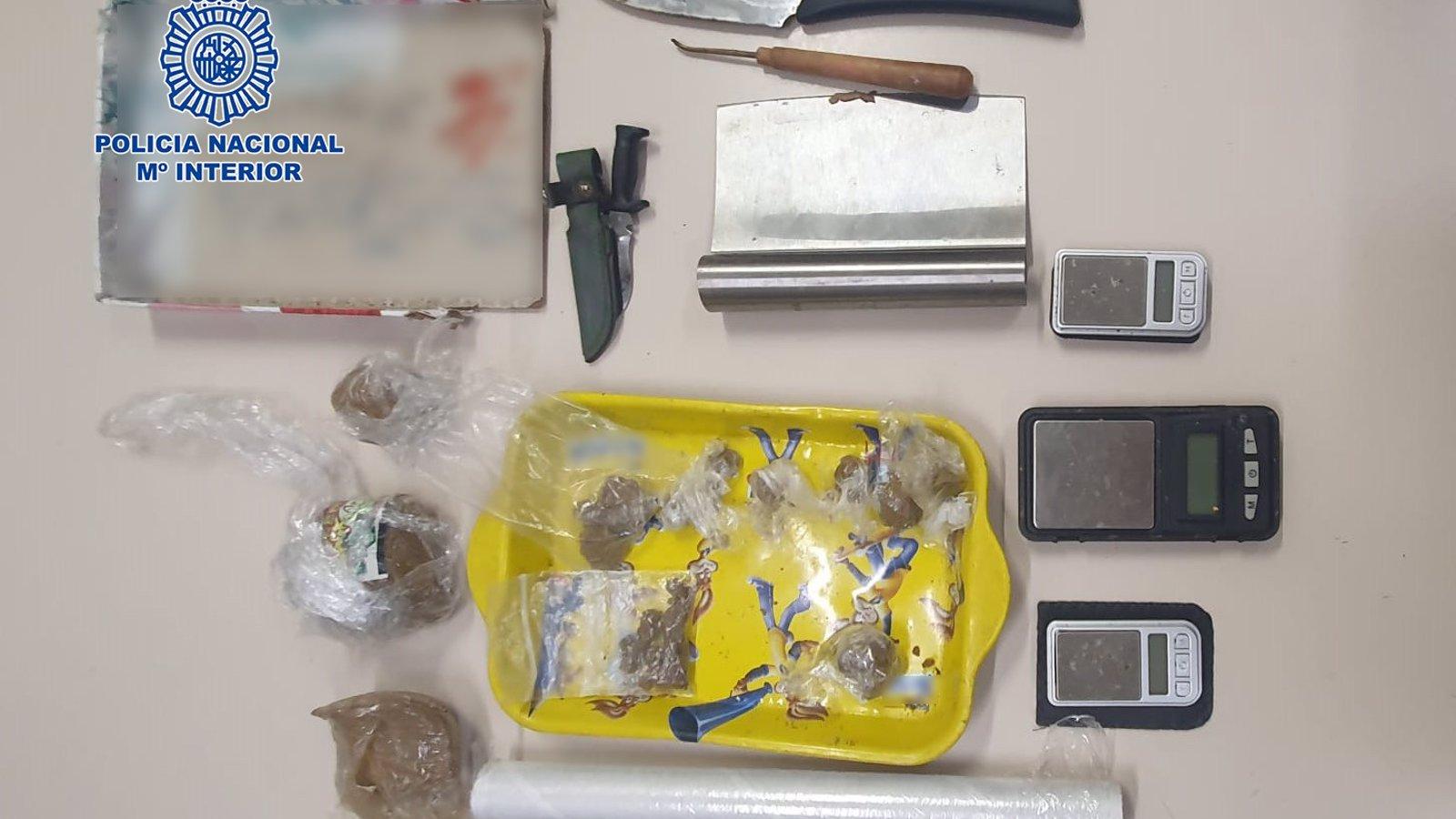 Dos detenidos y desmantelado un punto de venta de droga en Leganés