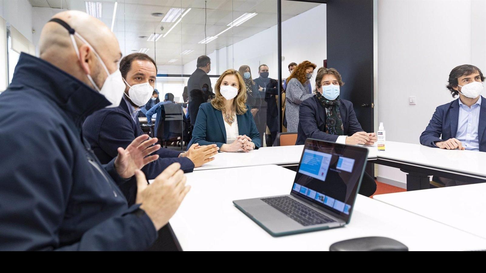 La Comunidad sella un acuerdo con cooperativas agrarias para gestionar el centro Madrid Rural en Fuenlabrada