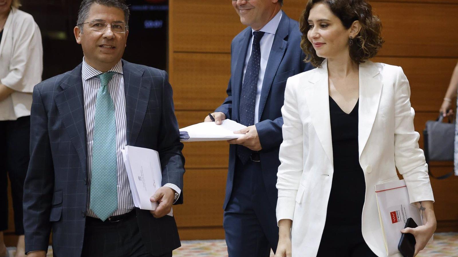 Muñoz Abrines defiende que si Díaz Ayuso no hubiera confiado en López "le hubiese cesado"