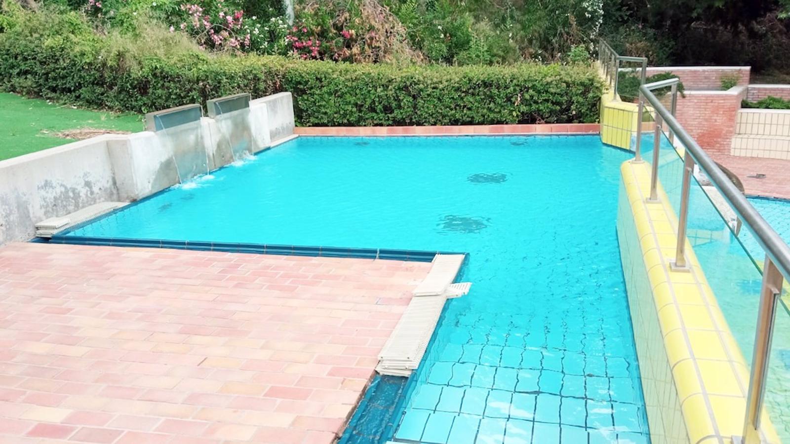 La Comunidad de Madrid abre la piscina pública de verano del Centro de Natación M-86
