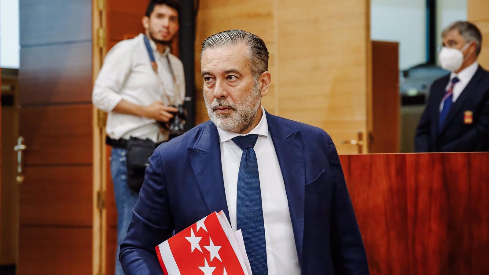Enrique López solicita a Félix Bolaños una reunión para abordar el deterioro de Cercanías y desbloquear asuntos "prioritarios"