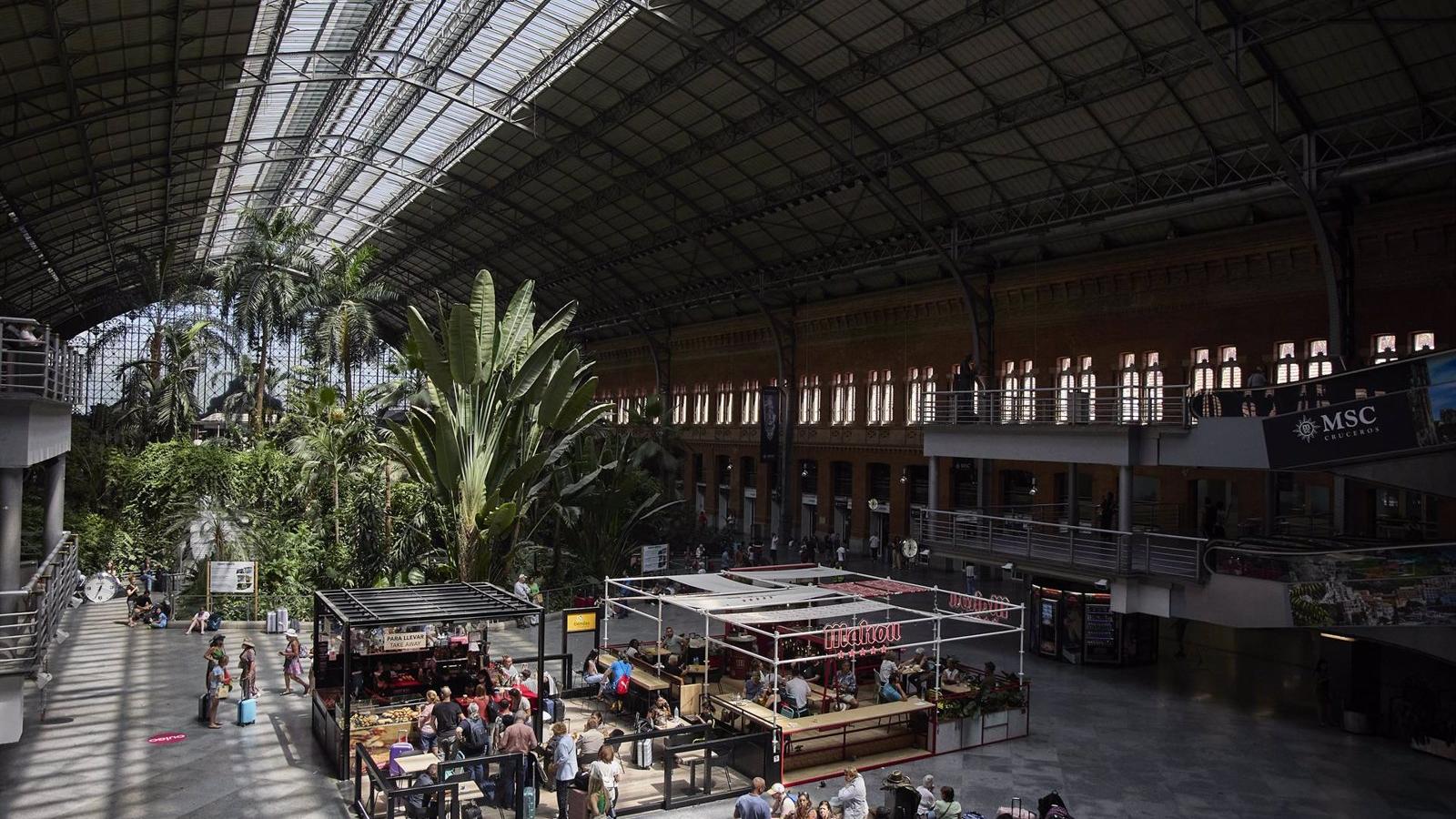 Puntualidad del 100% y reducciones de 20 minutos en los viajes en el primer día del túnel Chamartín-Atocha