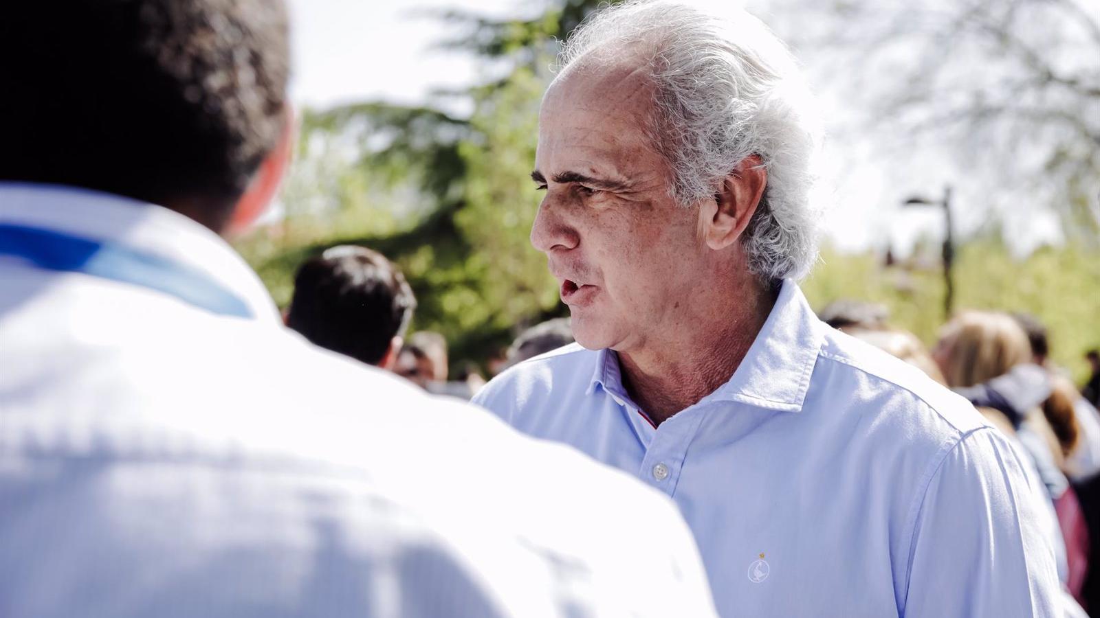 Escudero reitera que la medida de Sánchez de fijar 67.000 sanitarios es "una apropiación indebida"