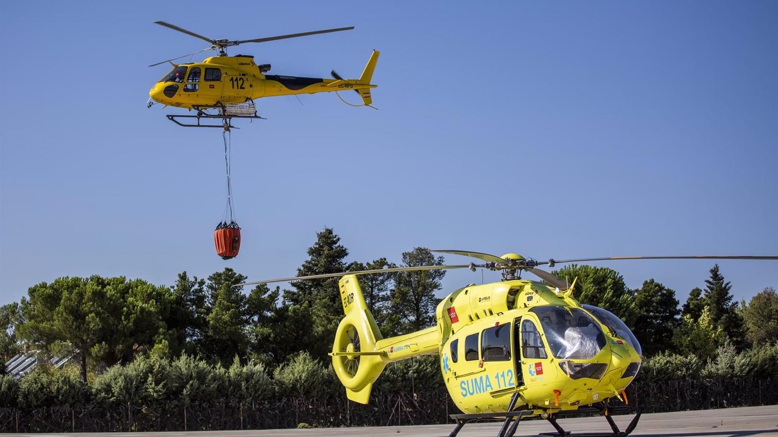  Bomberos de la Comunidad trabajan en el control de un fuego forestal en Arajuez