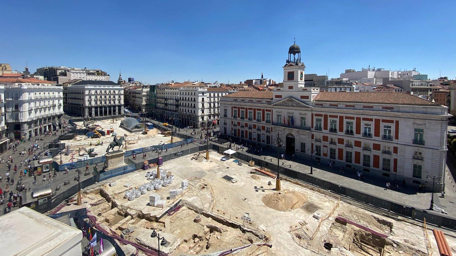 Encuentran restos arqueológicos en las obras de remodelación de la Puerta del Sol