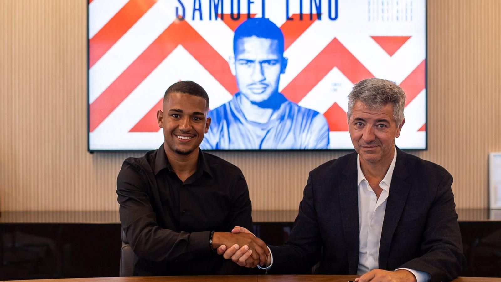 El centrocampista brasileño Samuel Lino ficha por el Atlético de Madrid por cinco temporadas