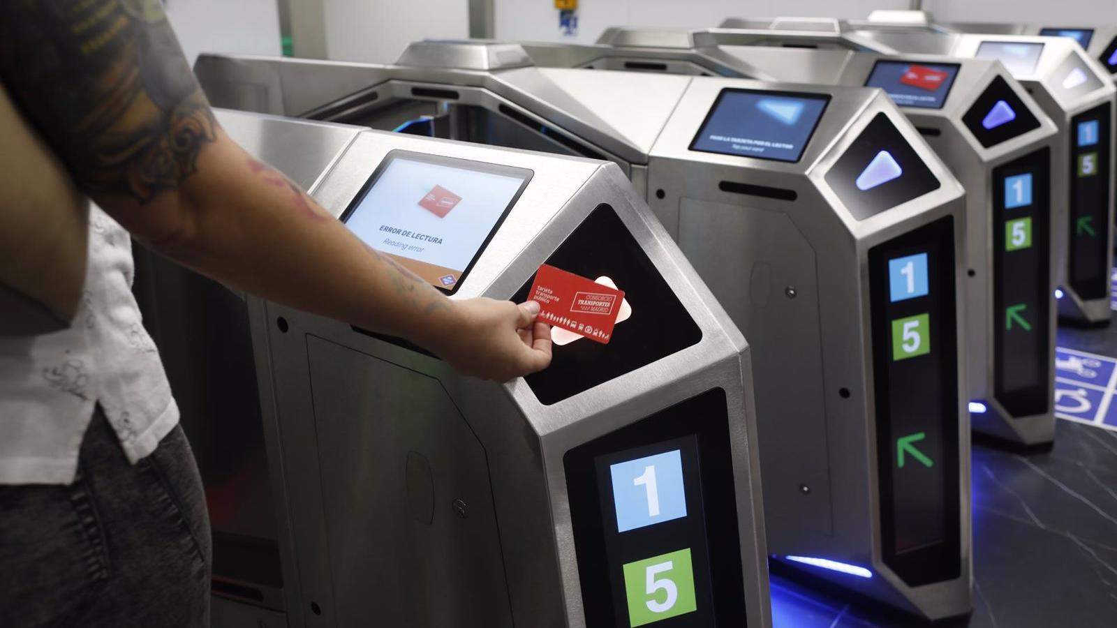 Los viajeros en Metro crecen un 39,4% y los usuarios de la EMT un 28,4% en mayo