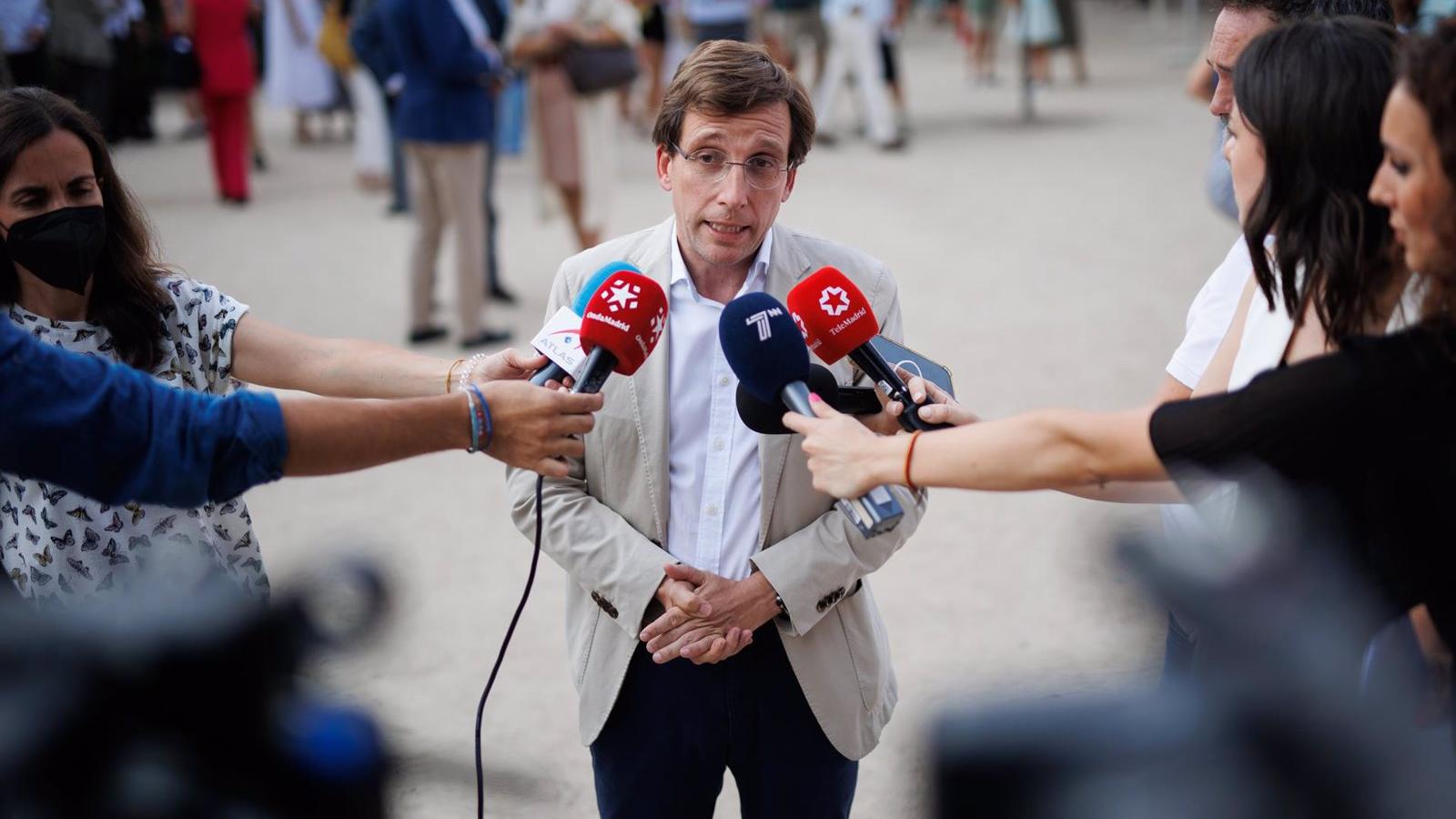 Martínez-Almeida envía una carta a Sánchez para "iniciar conversaciones cuanto antes" sobre la Operación Campamento