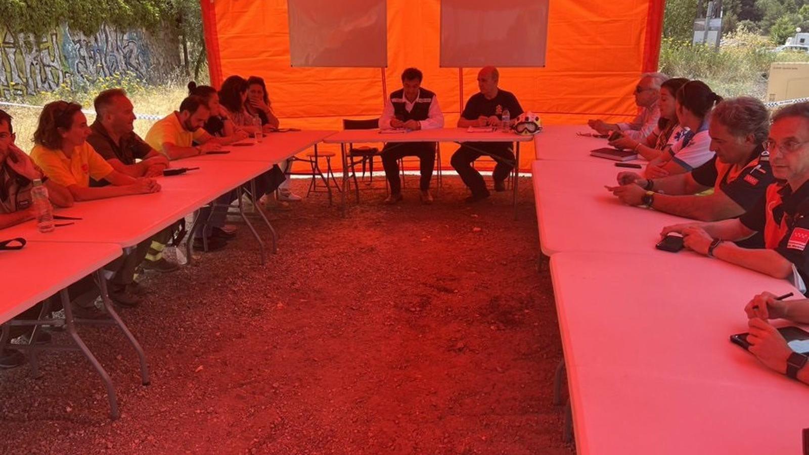  El fuego de Collado Mediano pasa a nivel 0 del Infoma pero aún no está totalmente controlado por el viento