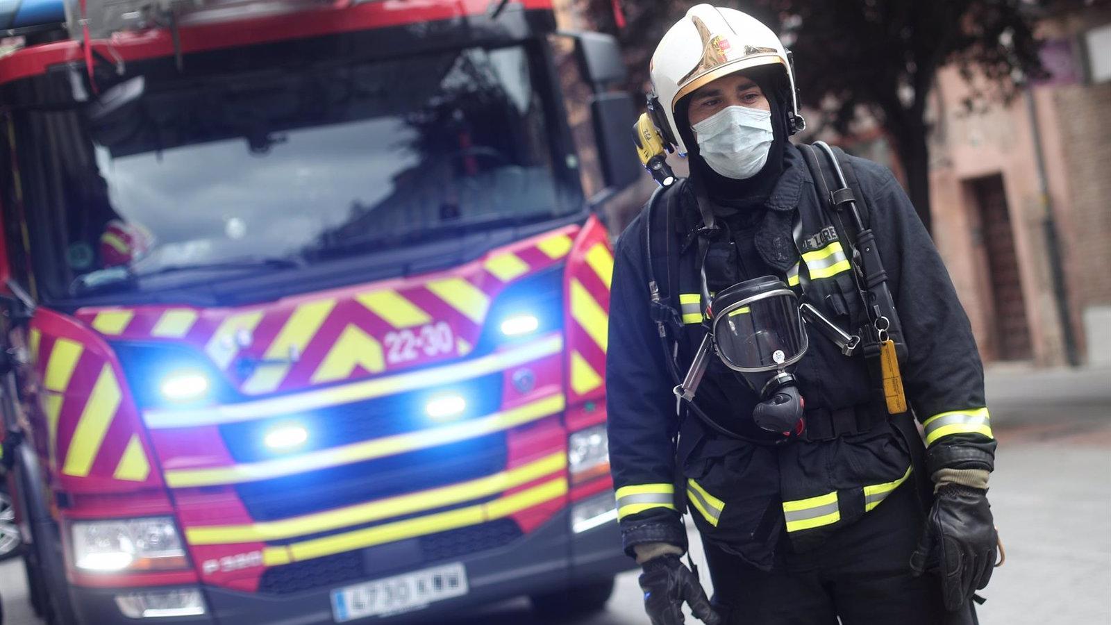  Nueve atendidos en una explosión con fuego en una vivienda de Villaverde