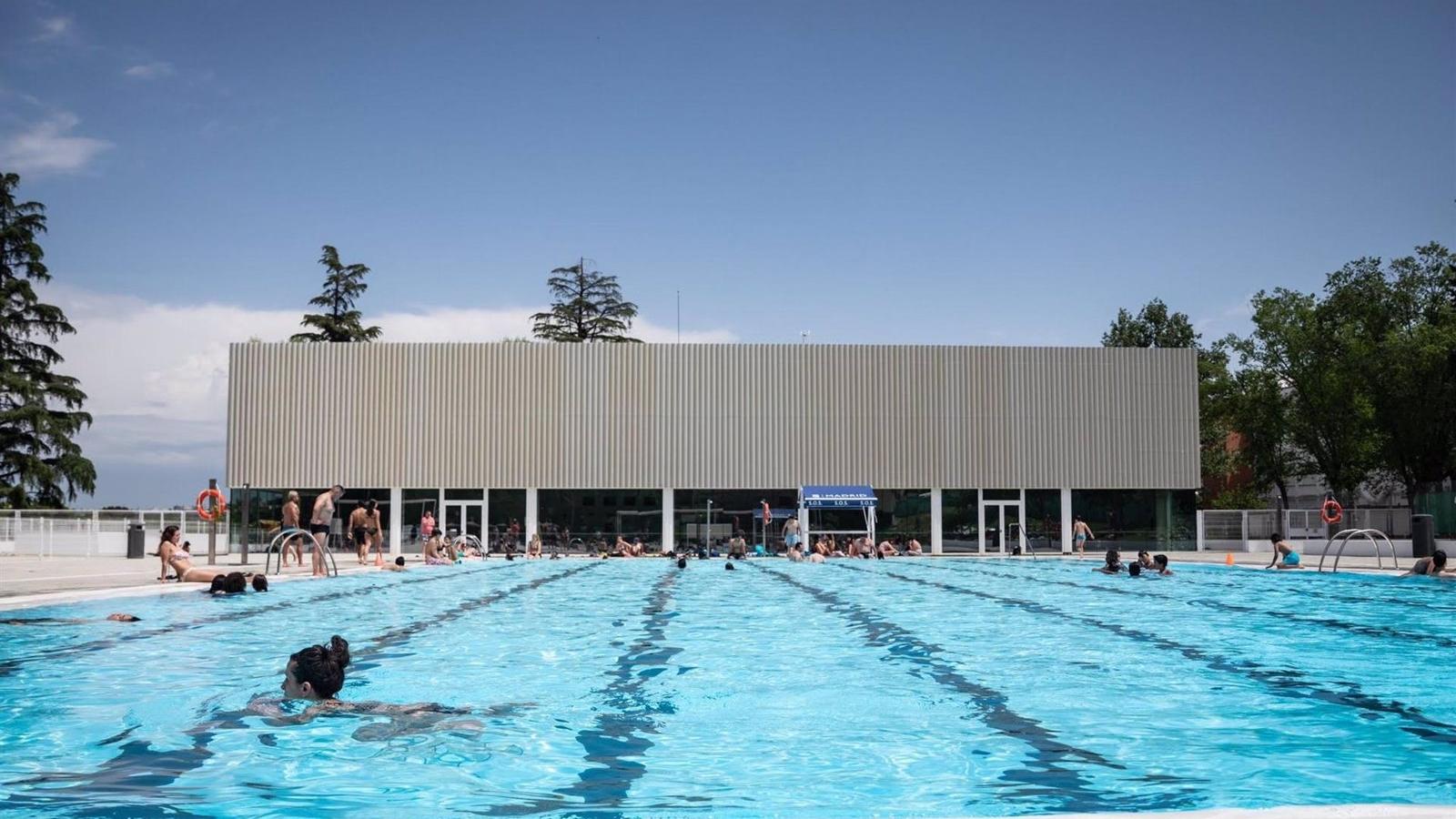 Las piscinas municipales superan el millón de entradas en los primeros dos meses de campaña