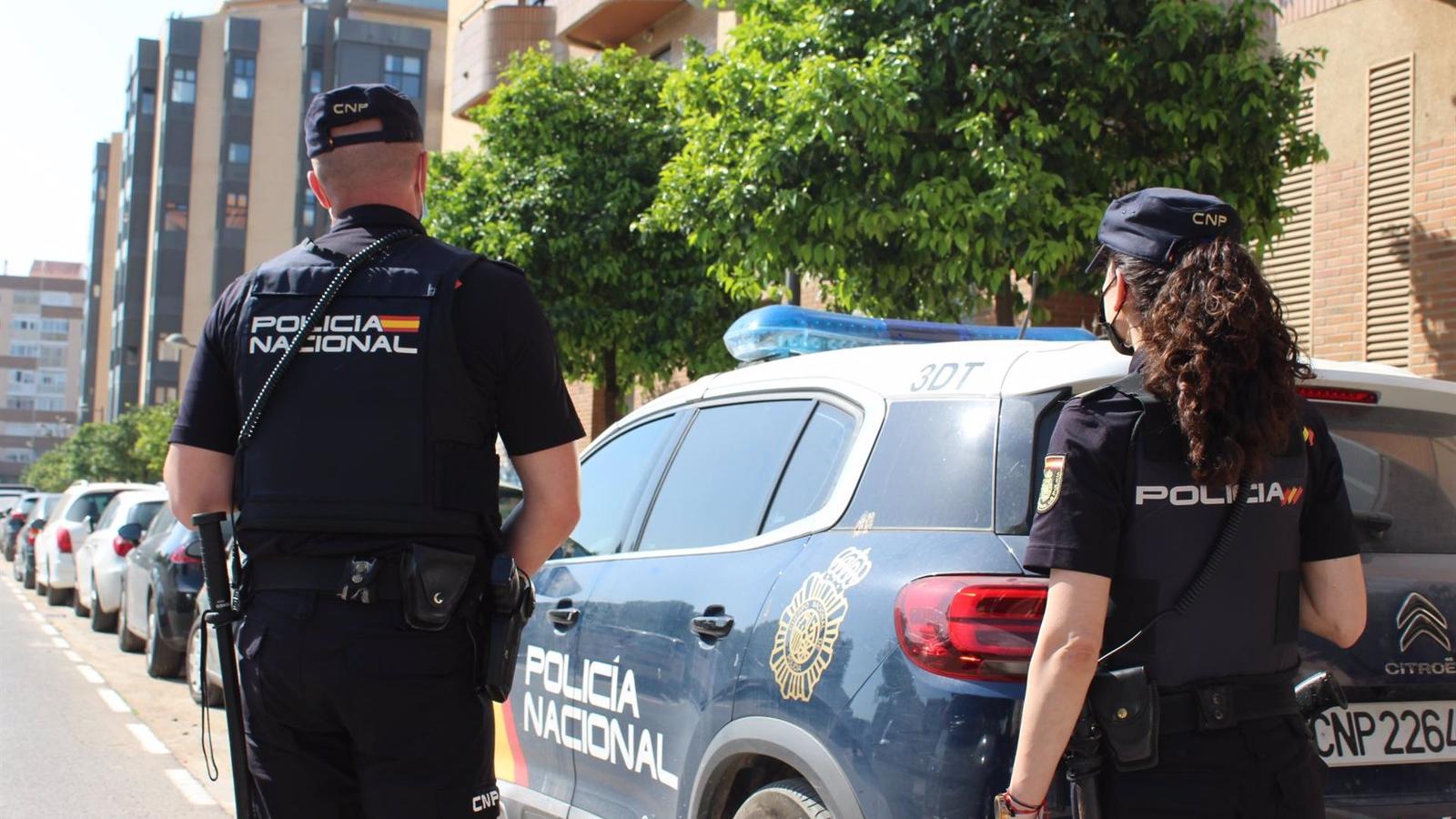 Piden un año de cárcel para los inquilinos de un piso de Villaverde que se negaron a abrir la puerta a policías