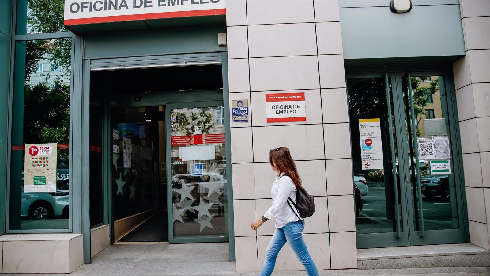 El paro sube un 0,79% en julio en la región, con 2.432 desempleados más