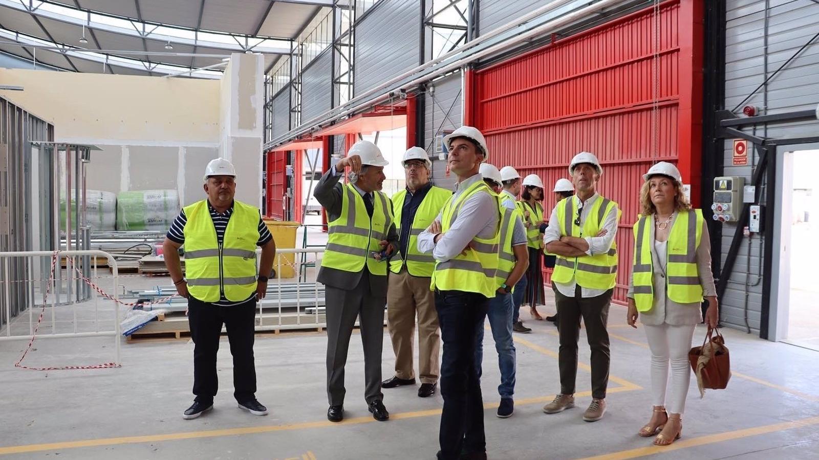 Lobato propone un plan de choque contra el paro juvenil y capacitar a 250.000 jóvenes en dos años