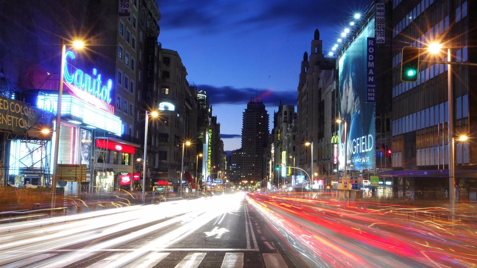 Madrid Foro Empresarial llama a los comercios a no cumplir el decreto energético
