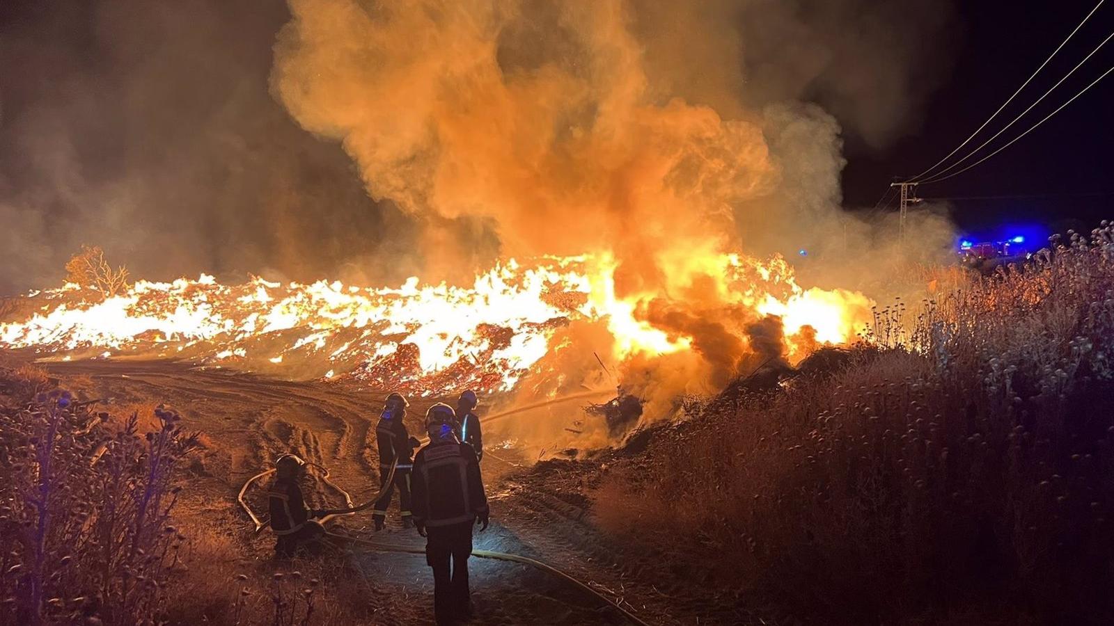 Los Bomberos de la Comunidad intervinieron en más de 700 incendios en julio