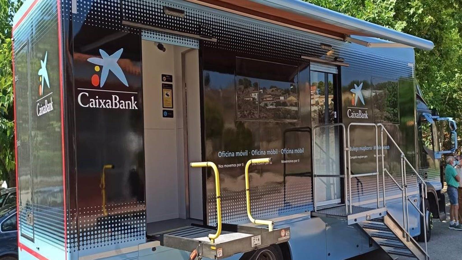 El Berrueco, Patones y Puentes Viejas se incorporan al servicio de oficina bancaria móvil