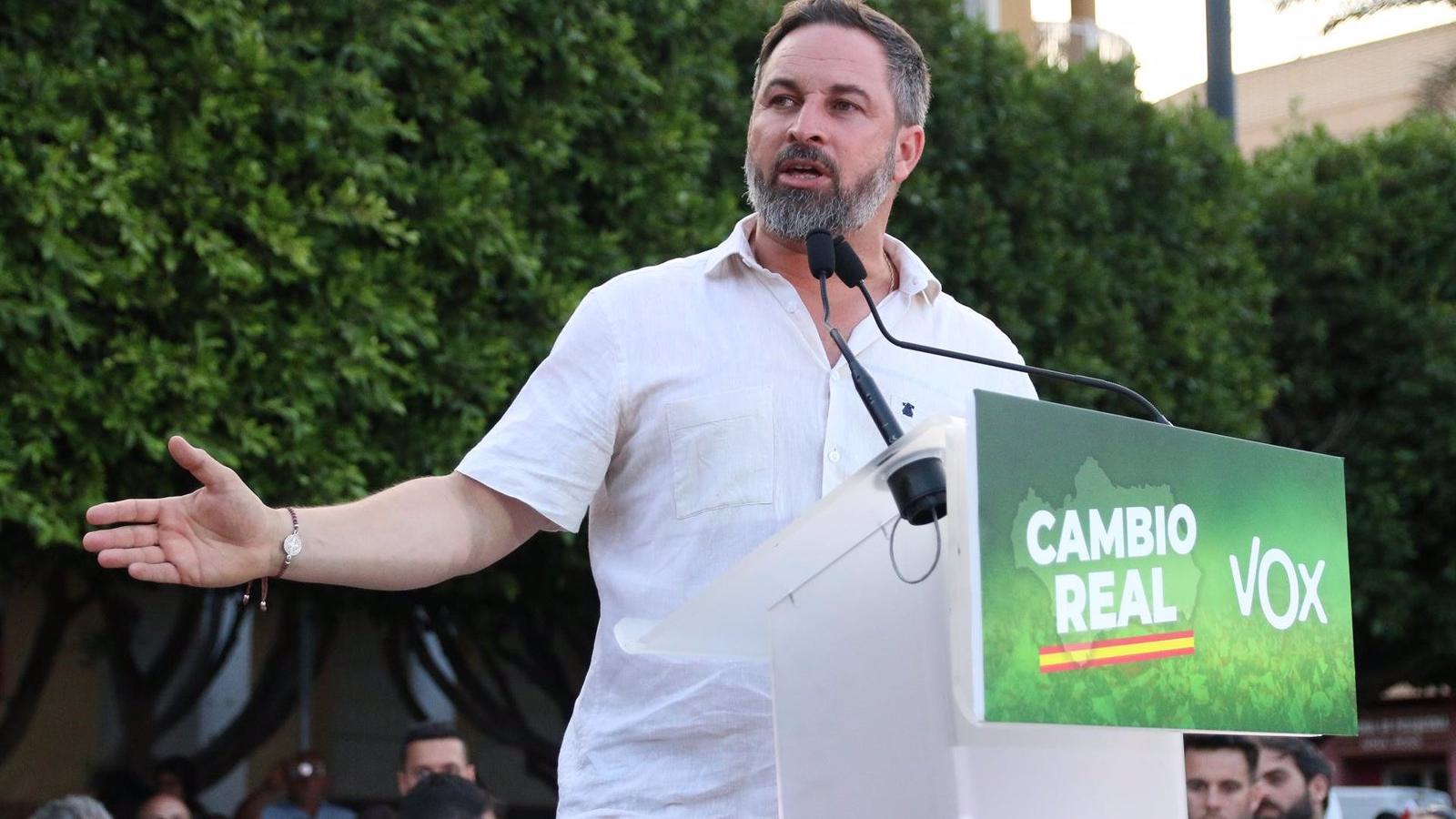 Vox propone ayudas por hijo o bonificaciones fiscales a familias numerosas frente a la caída de la natalidad en España