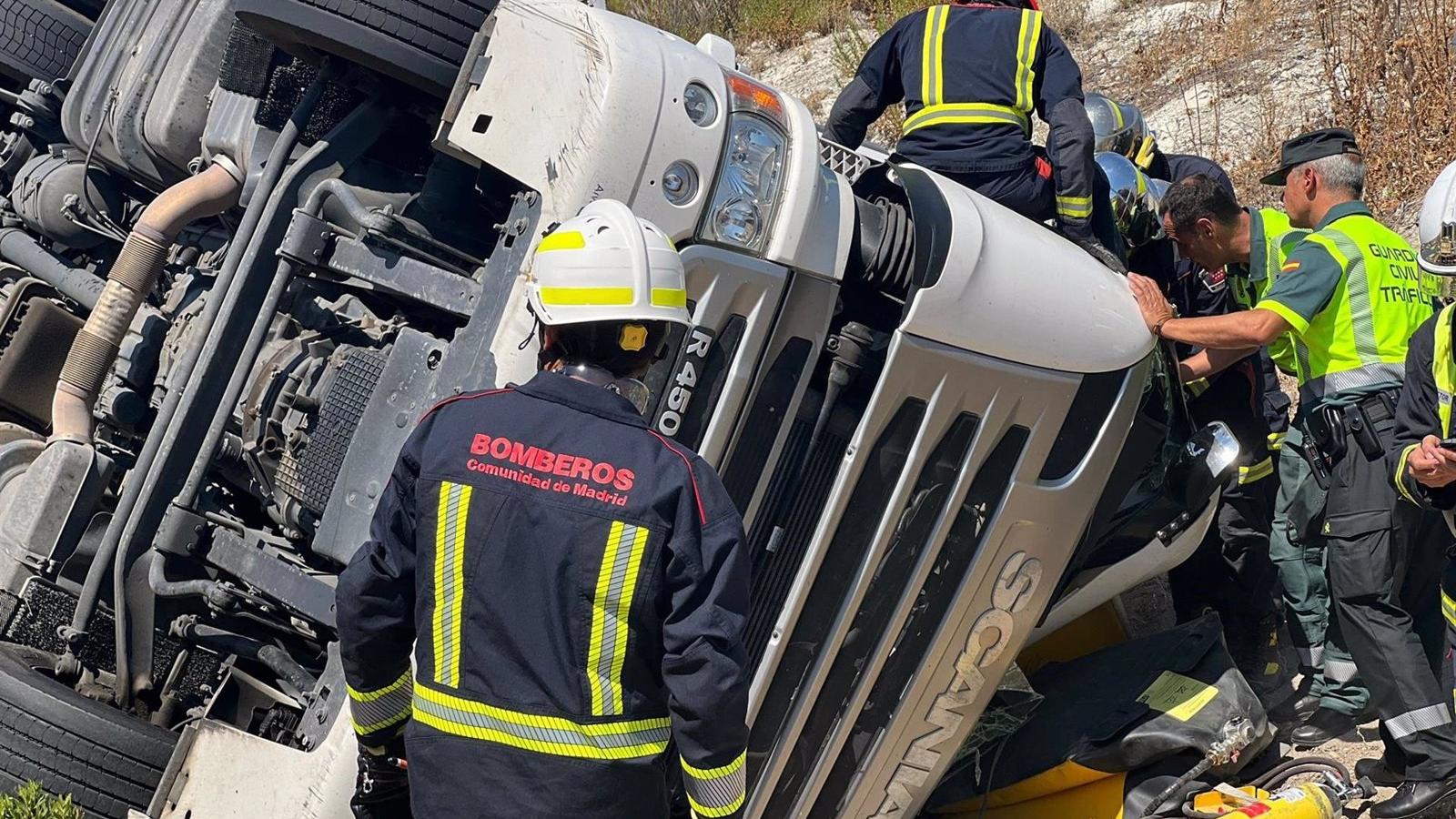  Muere un camionero tras salirse de la carretera M-404