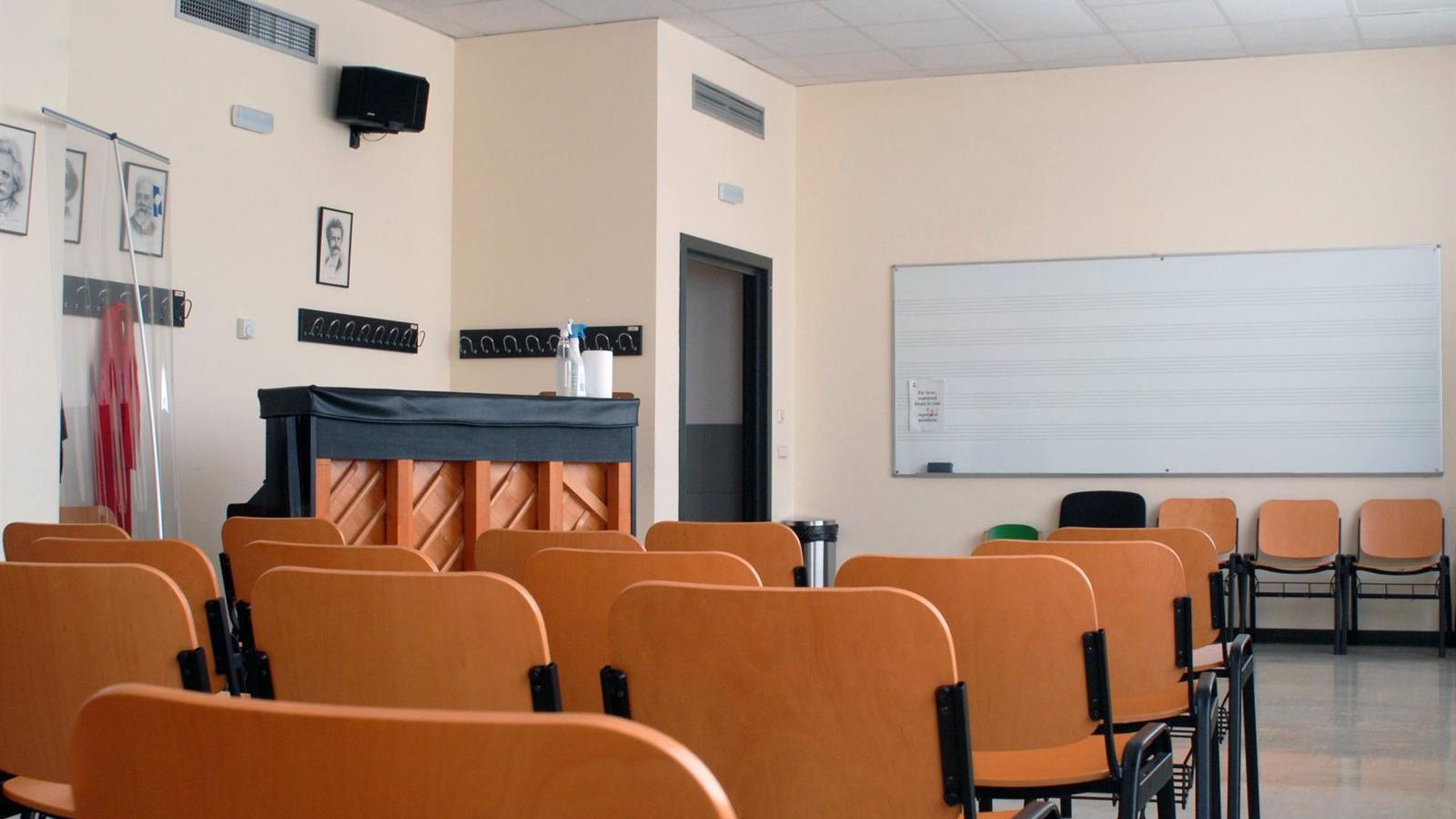 Aula Abierta de Las Rozas ofrece cursos de inglés, informática o telefonía en octubre de manera gratuita