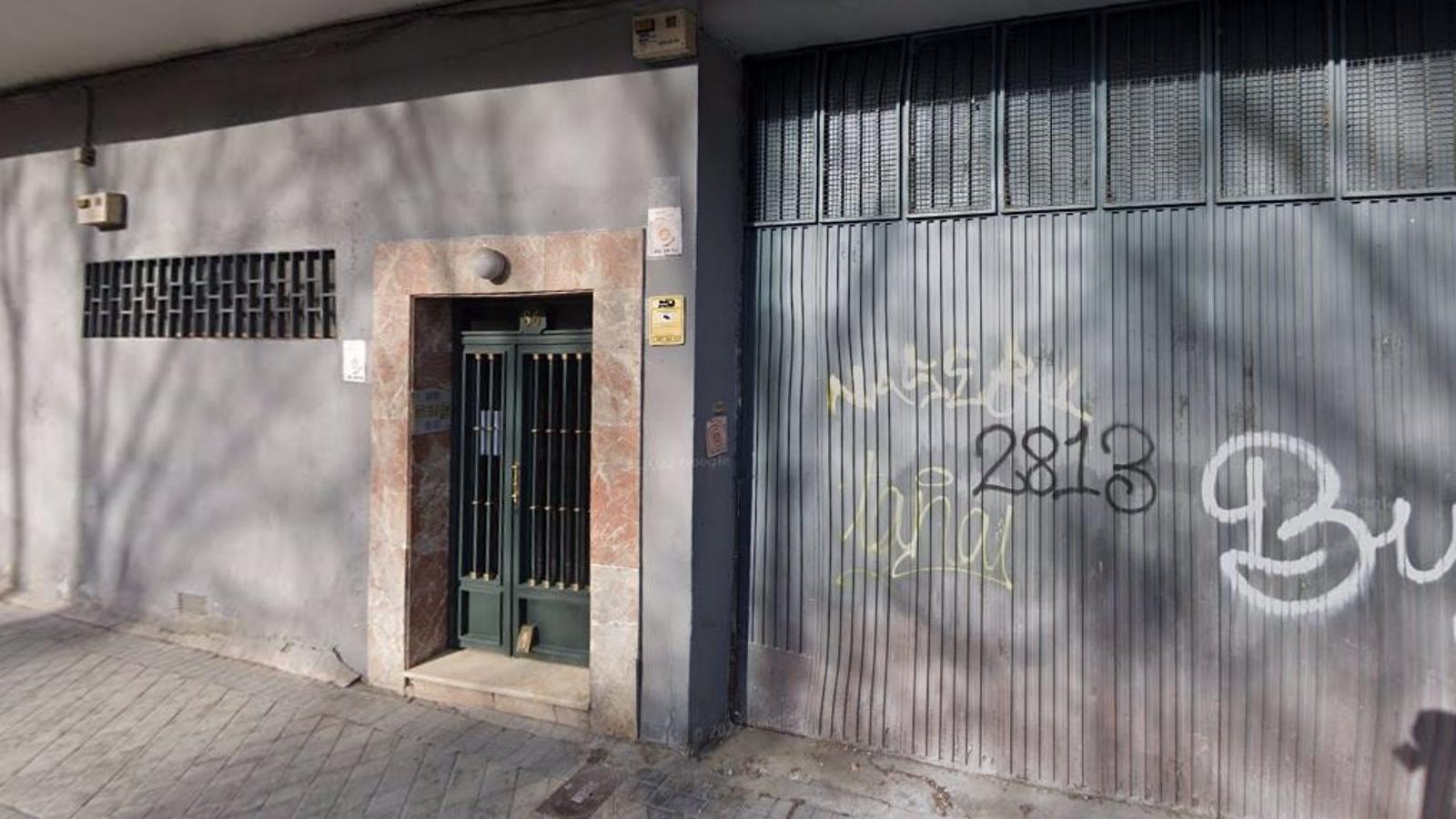 Detenido un padre y su hijo tras pelearse con navajas en su piso de Puerta del Ángel