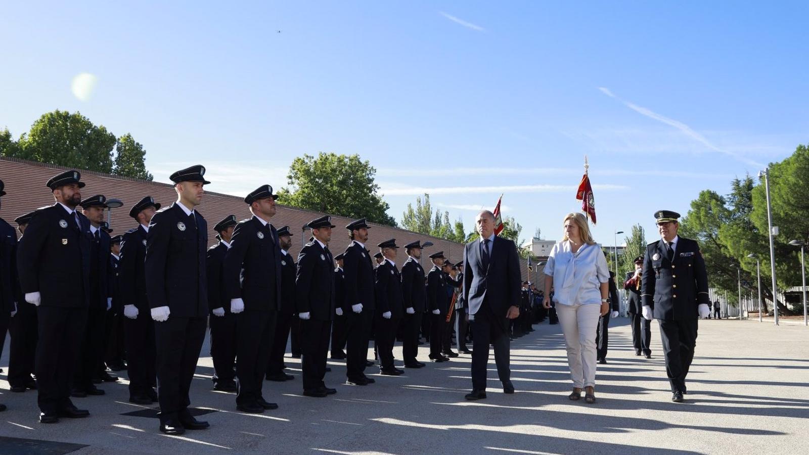 La Policía Municipal de Madrid nombra a 76 nuevos oficiales, que prestarán servicio en Unidades Integrales de Distrito