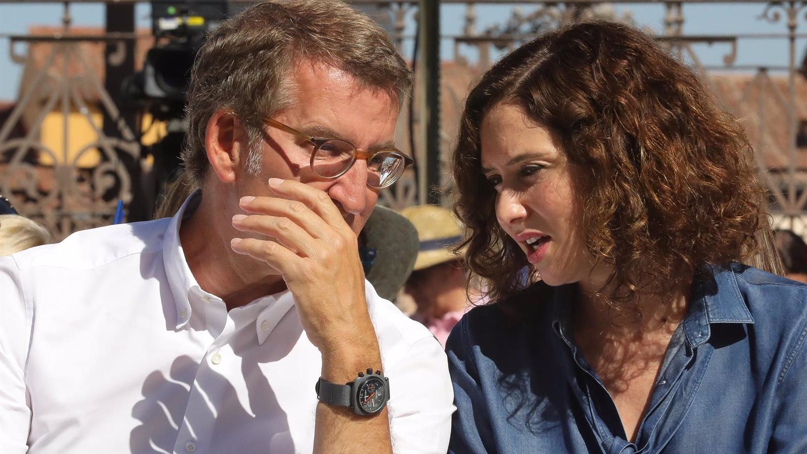 Díaz Ayuso asegura que no puede cambiar su rumbo y forma de pensar porque haya habido cambios en el PP