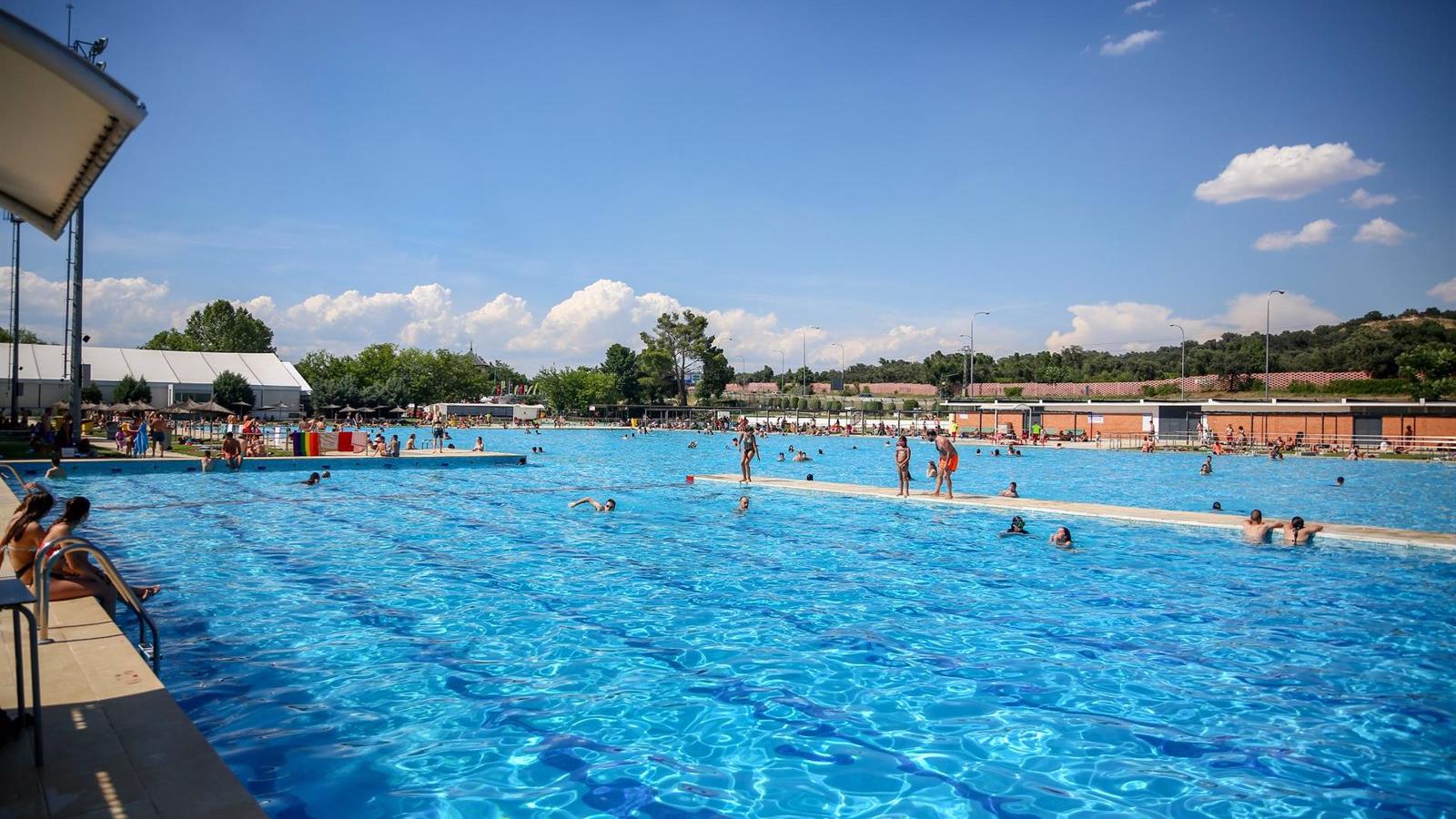 Las piscinas públicas de la región registraron un 34% más de usuarios este verano