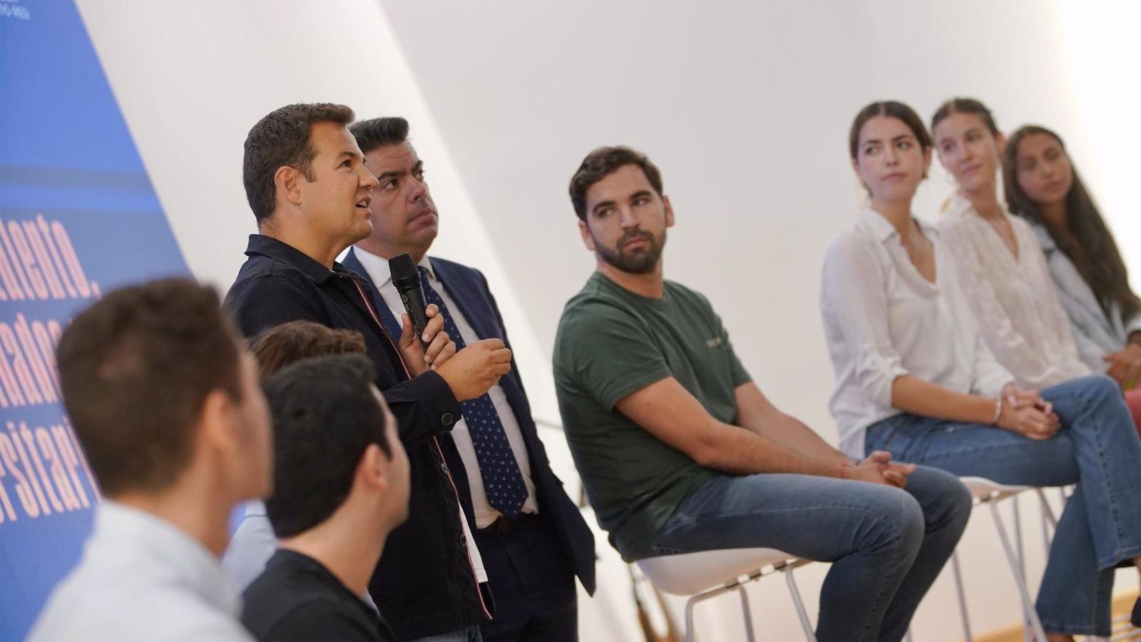 Las Rozas da la bienvenida a los alumnos universitarios con un concierto y una visita