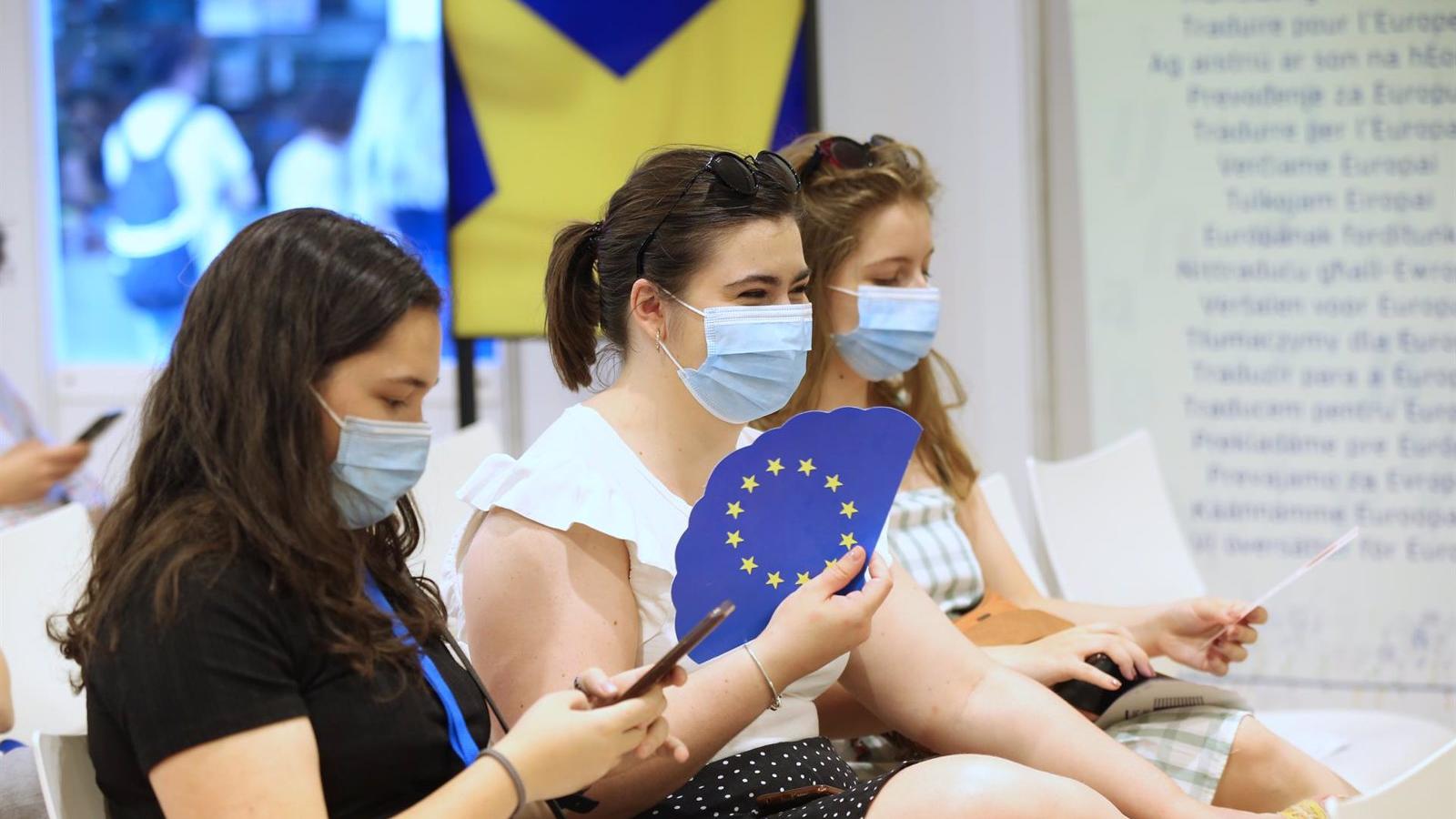 La Comunidad publica una guía con información útil para los jóvenes sobre estudios, trabajo, viajes y voluntariado