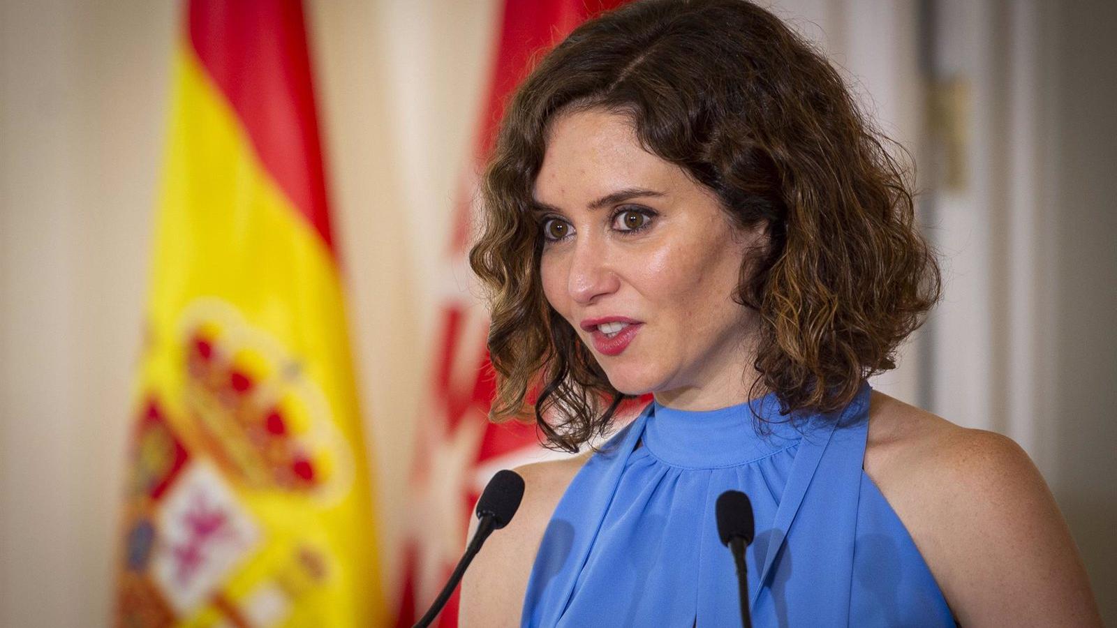 Díaz Ayuso acusa a Sánchez de estar "amasando la mayor hucha política" de la democracia de cara al año electoral