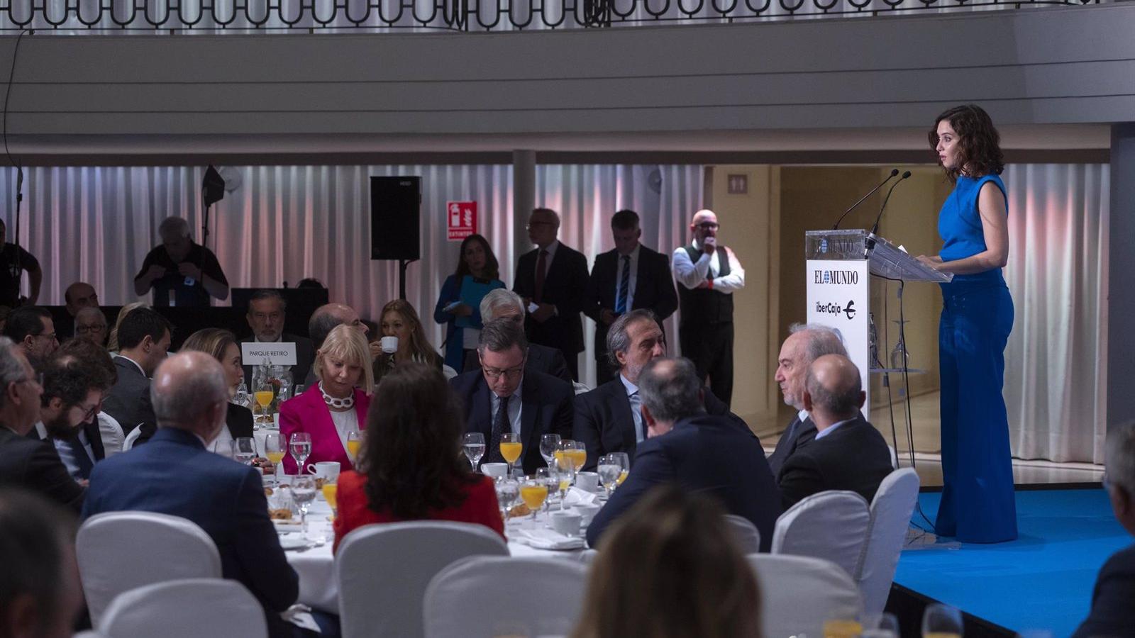 Díaz Ayuso cree que la Ley Trans genera inseguridad jurídica y se engaña a niños "con identidades" que "ni siquiera tienen"