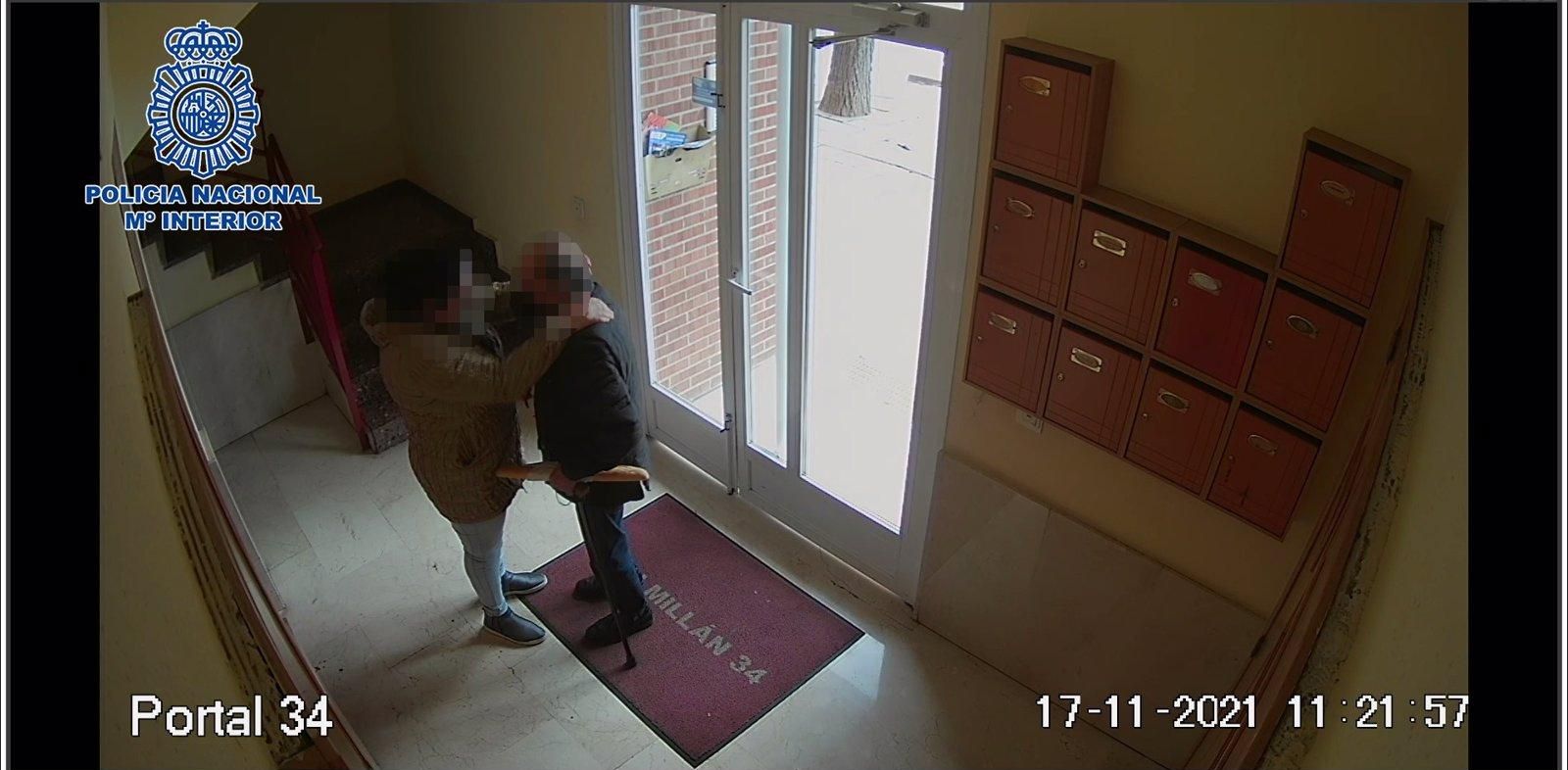 Detenidas dos mujeres en Alcorcón por robar joyas y dinero con el método 'hurto amoroso'