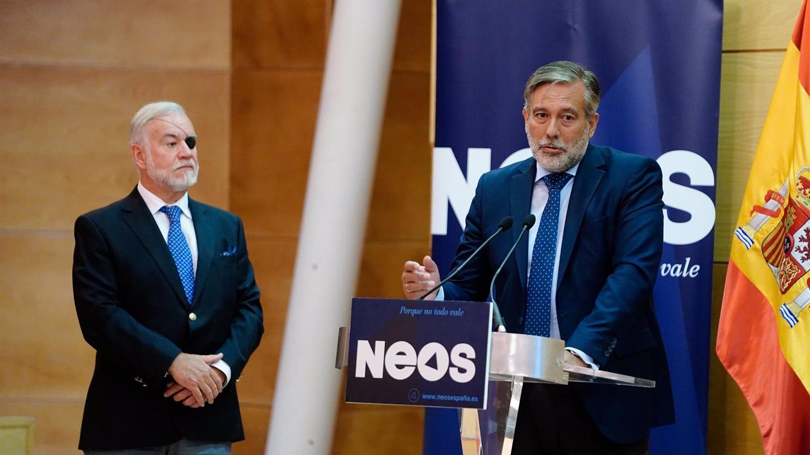 López pide al Gobierno que no cambie la Ley de Seguridad Ciudadana y apruebe una nueva regulación sobre armas blancas