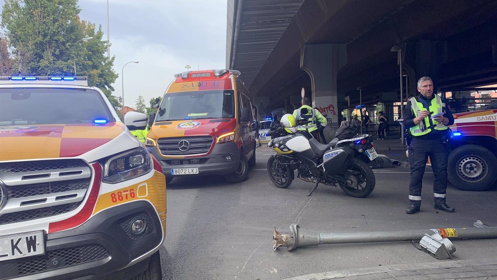 Atropella a una mujer que esperaba a cruzar un paso de peatones de la Avenida de la Albufera y se da la fuga