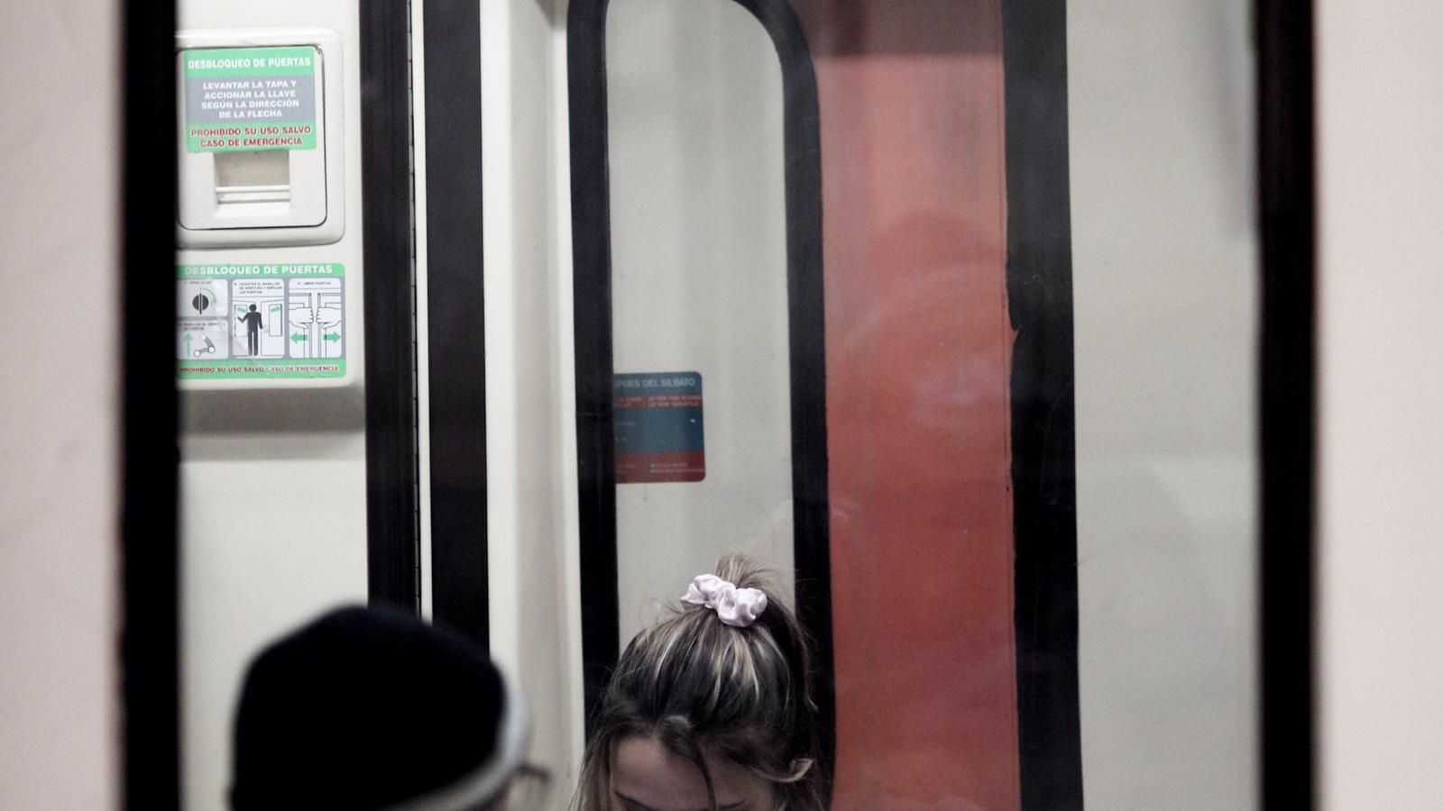 Los pasajeros de Metro de Madrid podrán usar el móvil como abono transporte en 2023