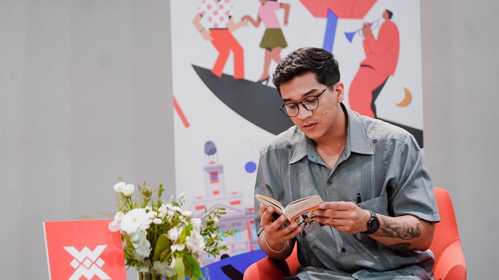 El poeta mexicano Orlando Mondragón ofrece un recital de poesía en Hispanidad 2022