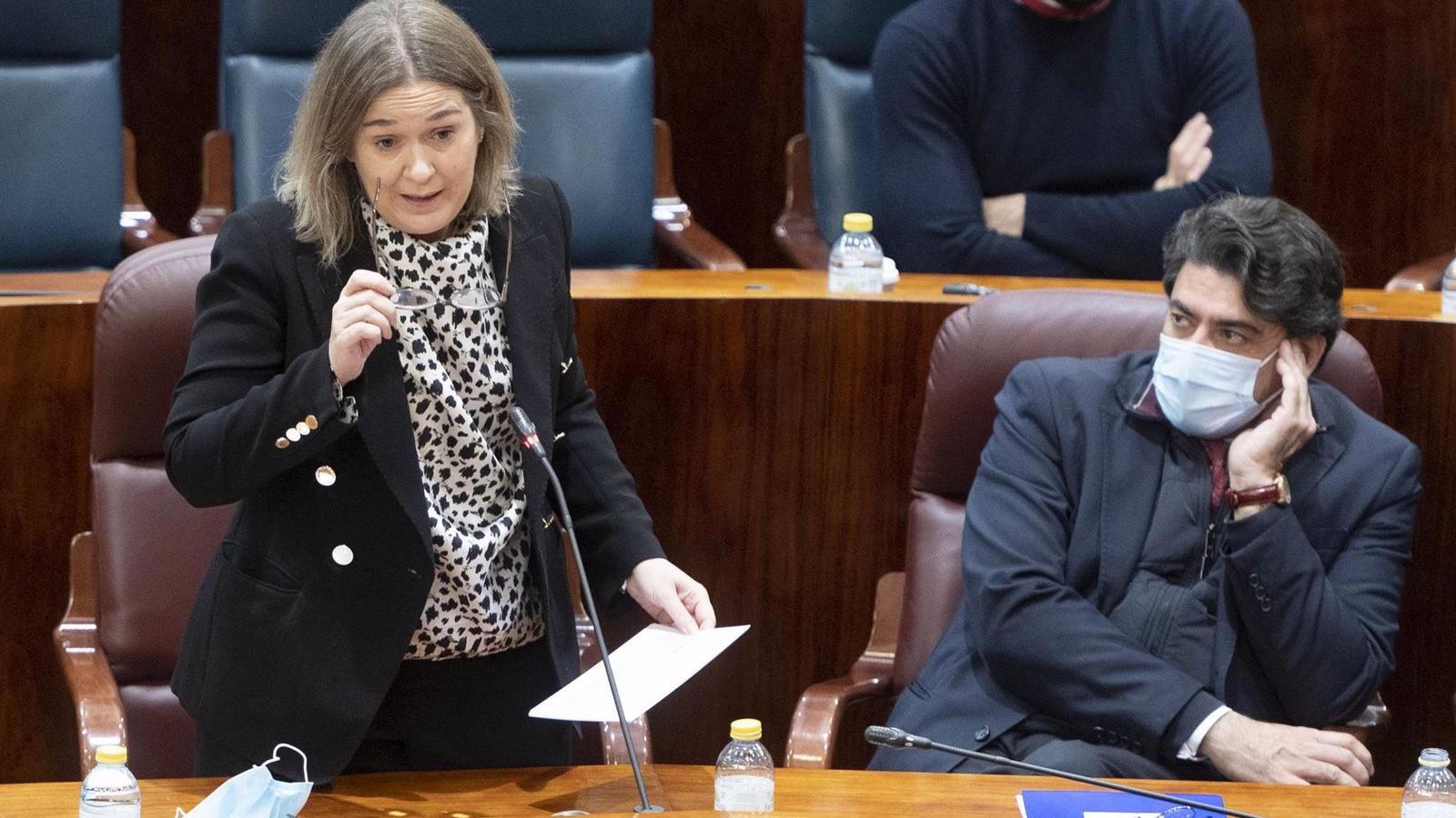 La Comunidad dice que no ha recibido ninguna queja de padres por la presencia de libros con contenido LGTBI en los centros educativos